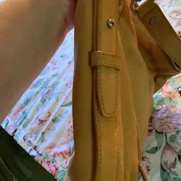 Micheal Kors Light Brown Ladies Shoulder Purse - Picture 5 of 10